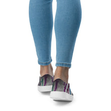Load image into Gallery viewer, &quot;Blue Face&quot; Women’s slip-on canvas shoes.
